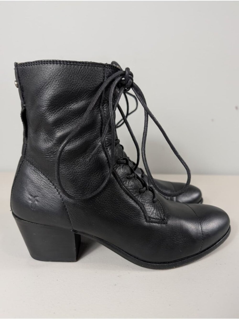 Frye Courtney women's black leather lace up boots size 7.5B - Picture 5 of 12